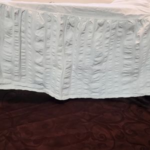 Darling crinkle texture twin bed skirt